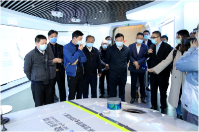 佛山市市长朱伟率队视察指导尊龙凯时环境复工抗疫工作，多款环卫消毒设备助力全国抗疫获赞！